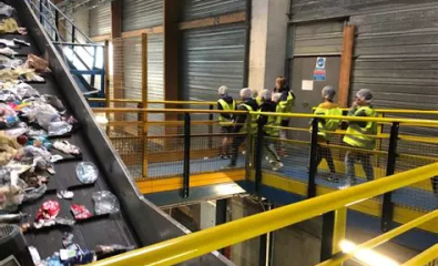 Entre la plage et la sieste, visitez le centre de tri des déchets recyclables Triglaz !